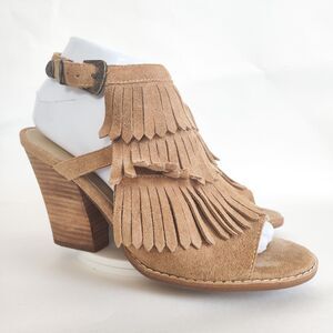 Very Volatile Sandals 8 Tan Suede Leather Fringe Block‎ Heel Fringe Western Boho
